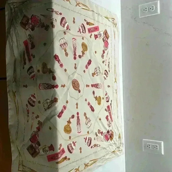 Women’s cream and pink scarf with French writing about perfume - Picture 2 of 4